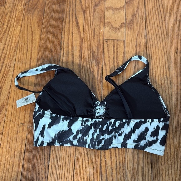 BAR III Bikinj Top Heat Wave Swimsuit Black White size Small NWT - Picture 3 of 7